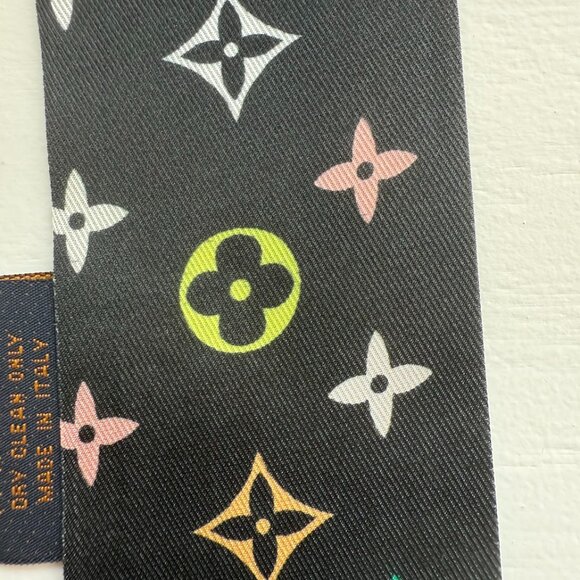 Louis Vuitton Silk Scarf - Picture 5 of 7